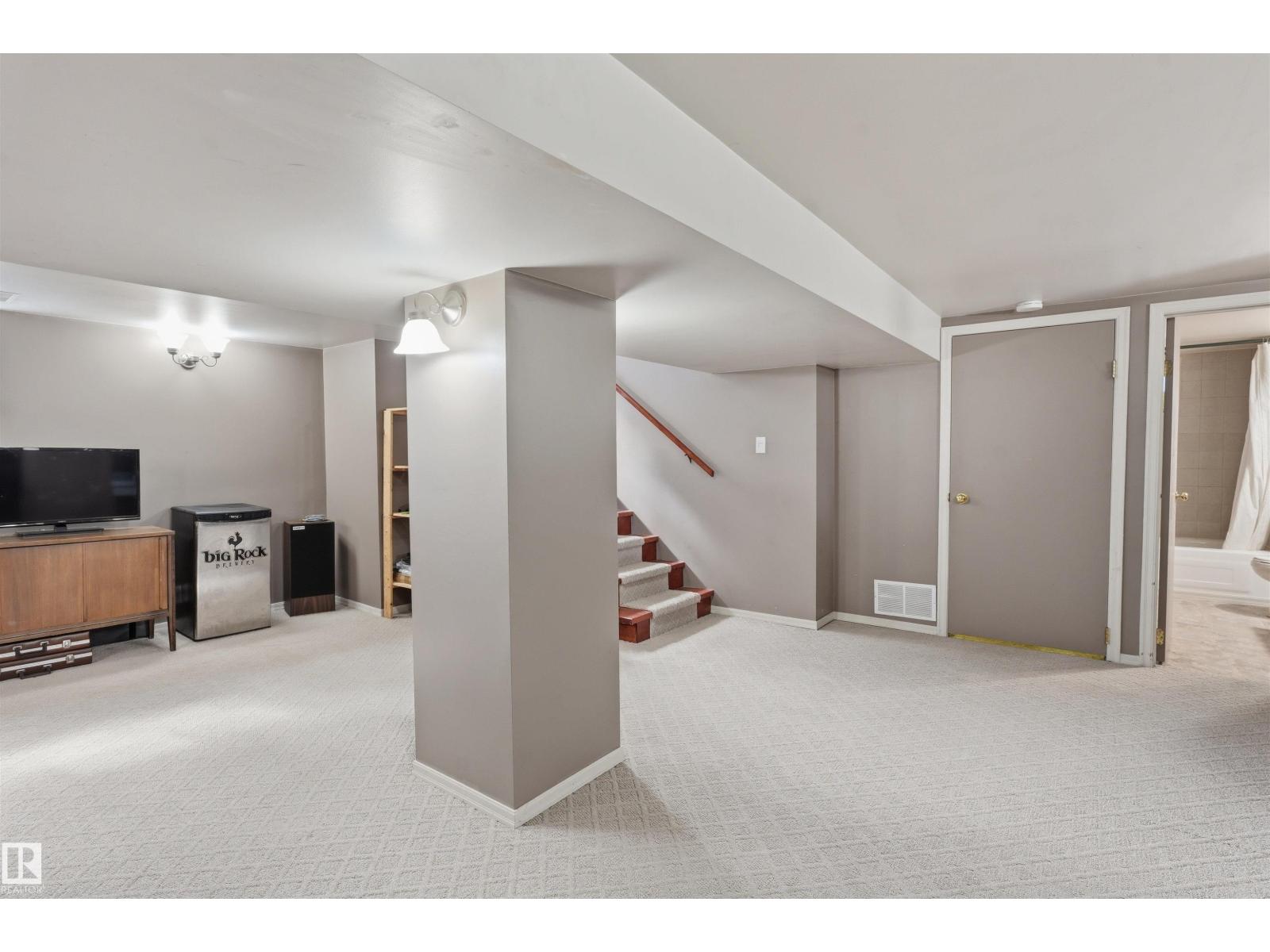 11334 104 ST NW - 21