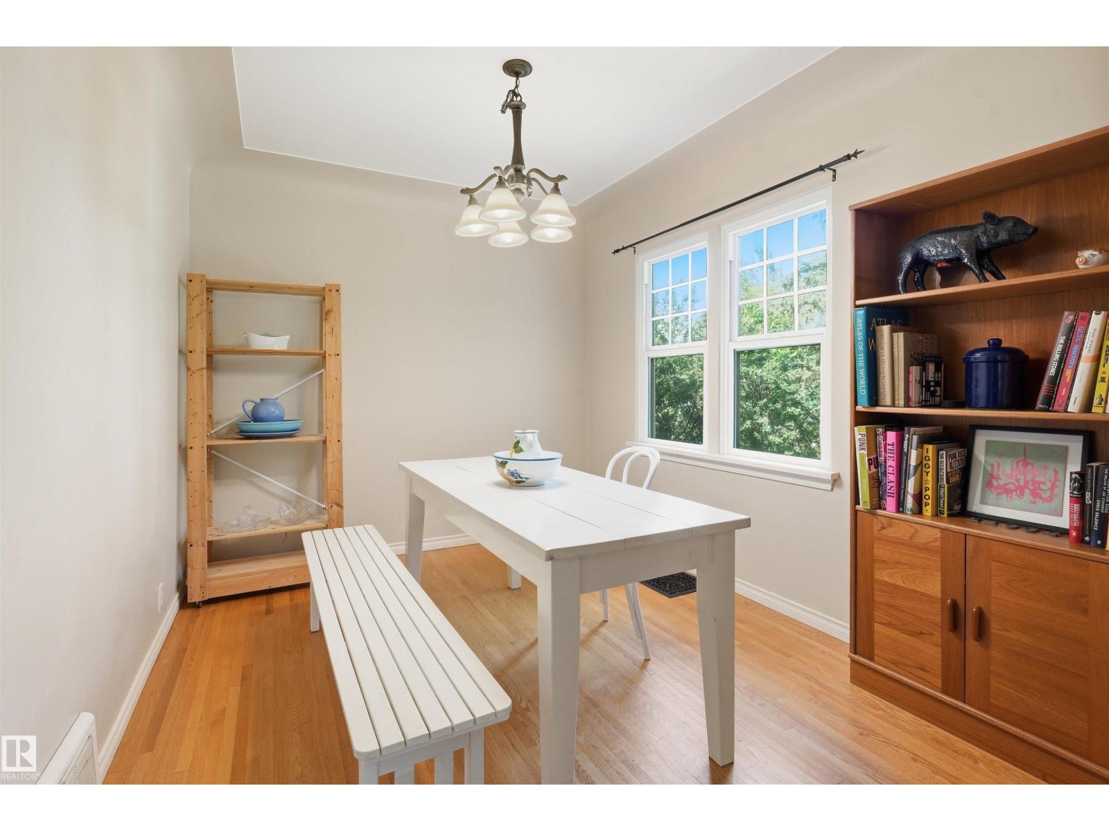 11334 104 ST NW - 7