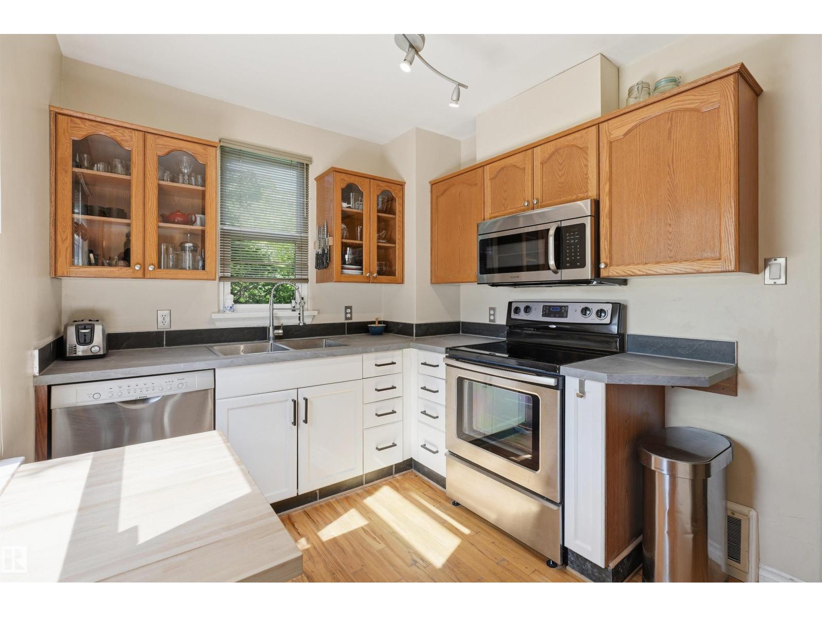 11334 104 ST NW - 12