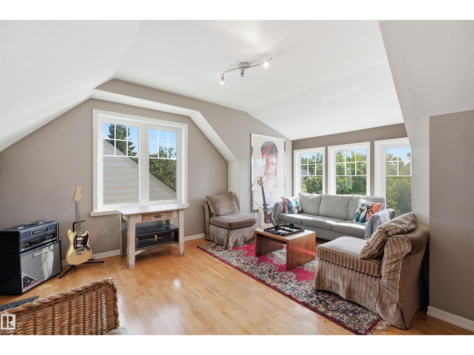 11334 104 ST NW - 17