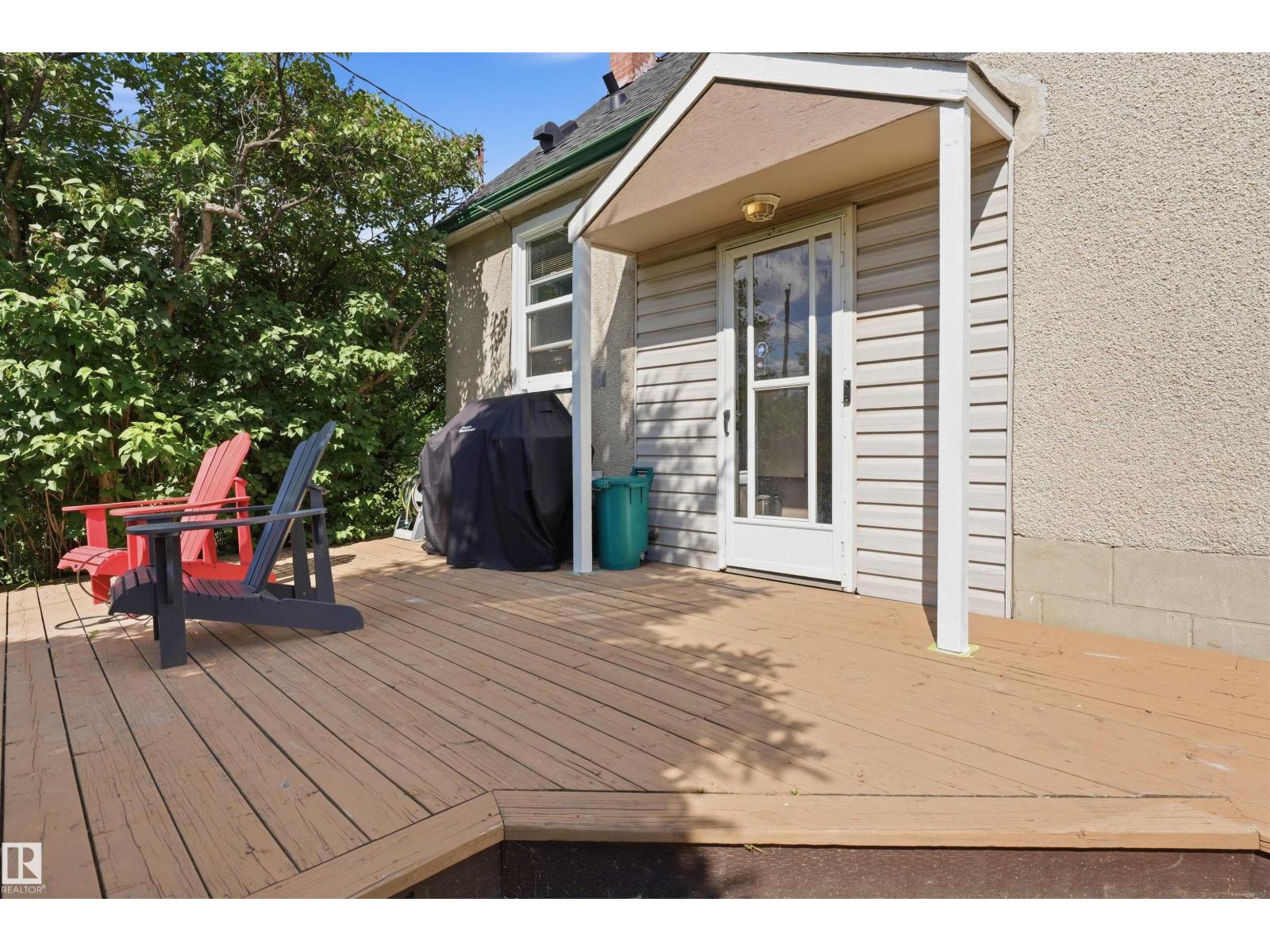 11334 104 ST NW - 23
