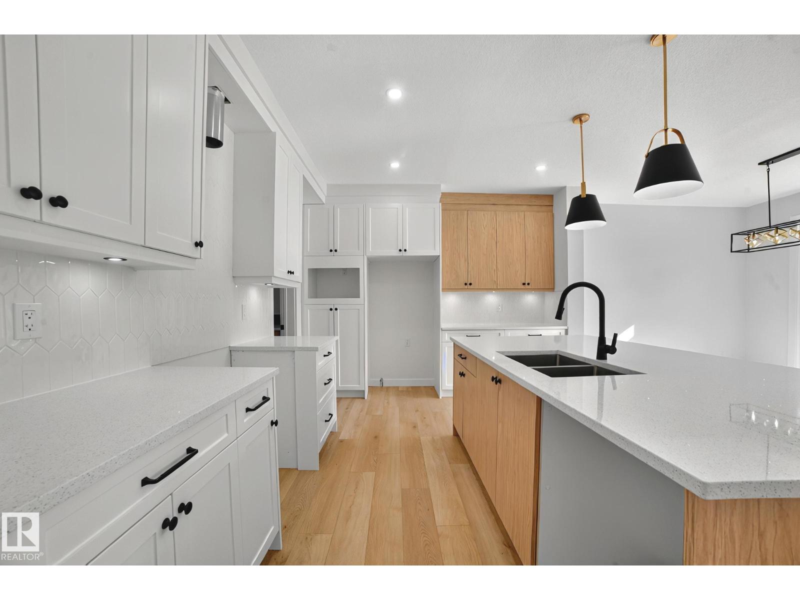 204 Falcon Crescent - 5