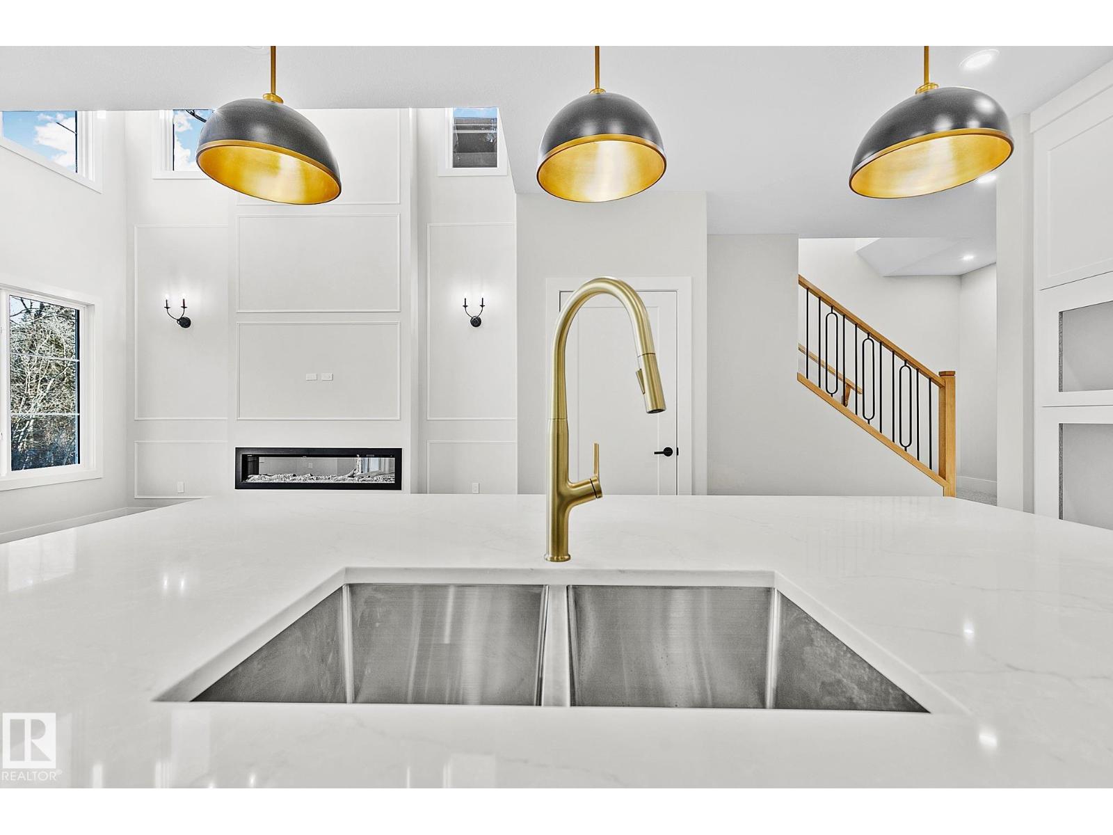 204 Falcon Crescent - 8