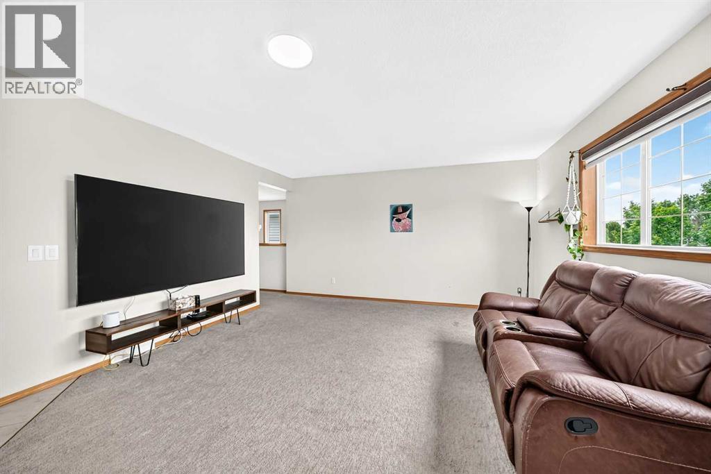 7230 Laguna Way NE - Image 32