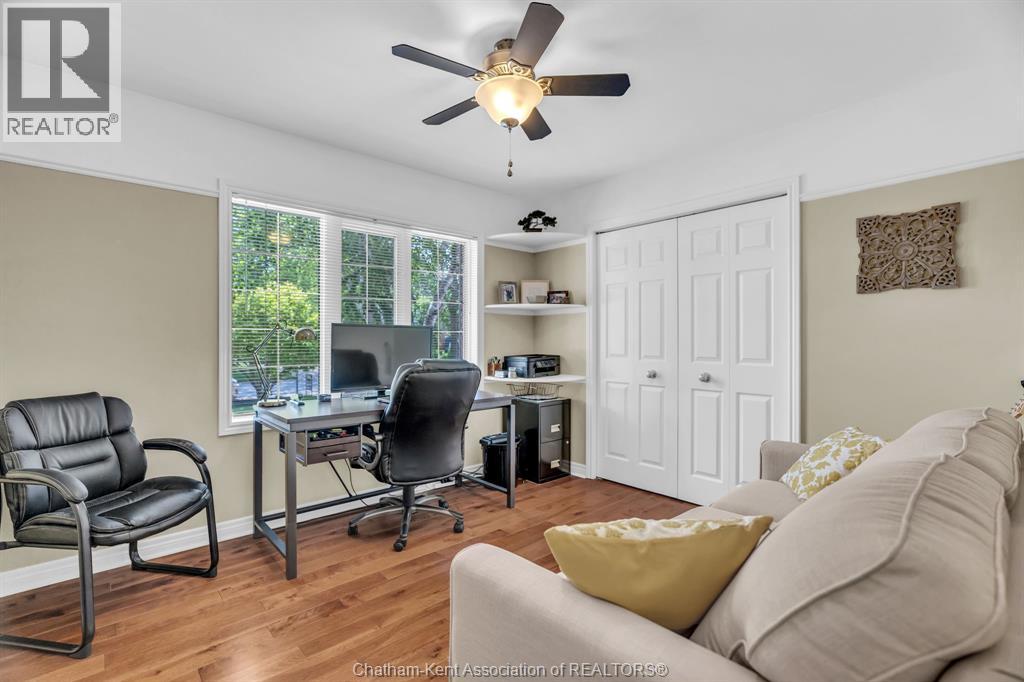 8 CHRISTINA PLACE - 21