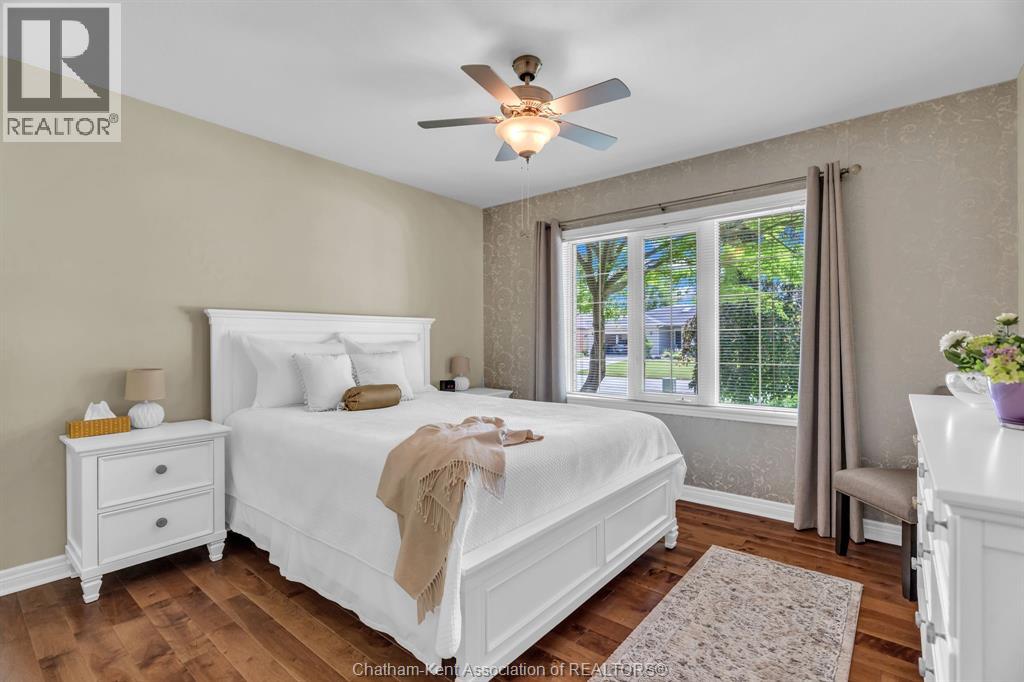 8 CHRISTINA PLACE - 22
