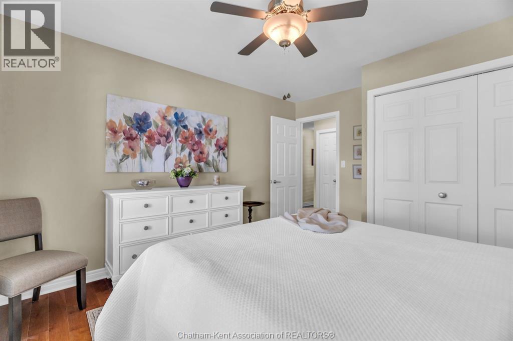8 CHRISTINA PLACE - 23