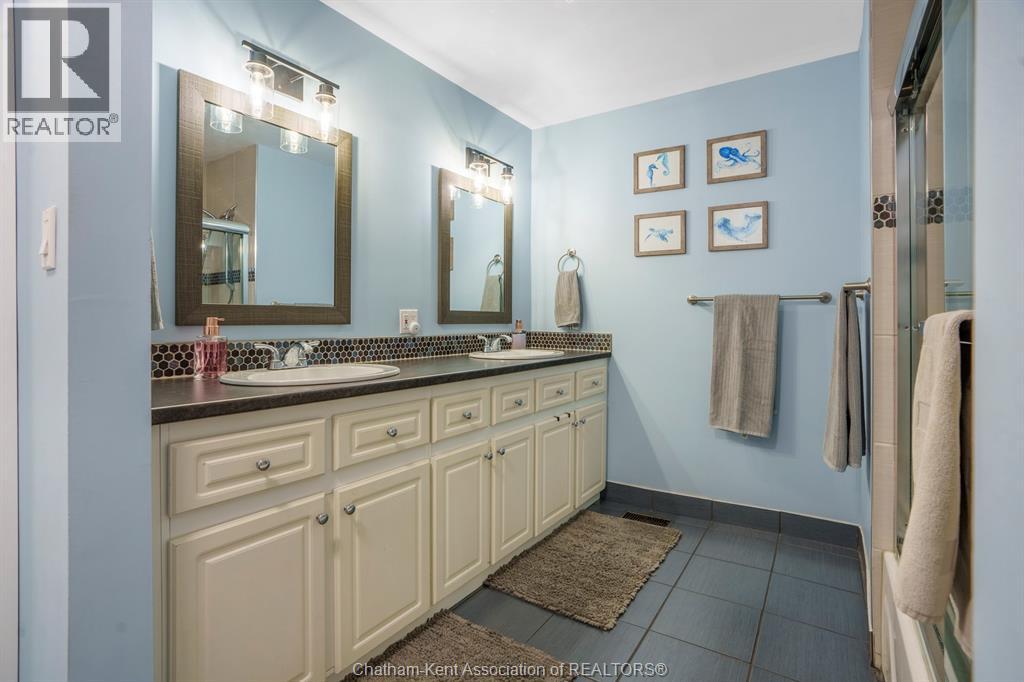 7138 Benoit DRIVE - 21