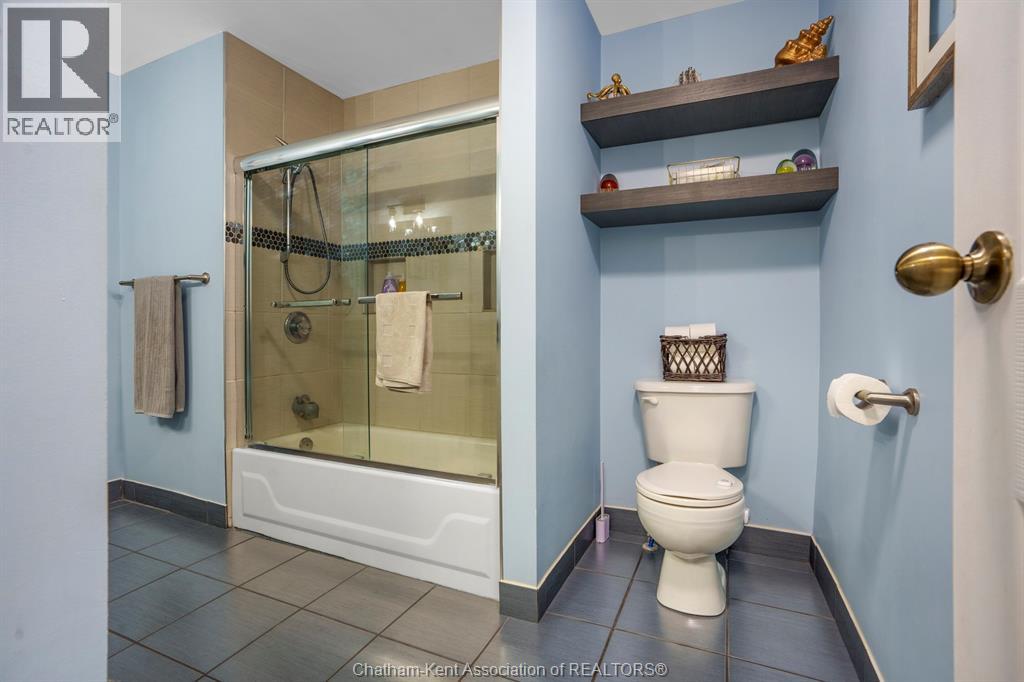 7138 Benoit DRIVE - 22