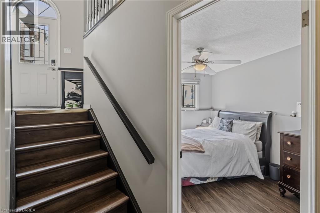 5 RICHTER Street - 18
