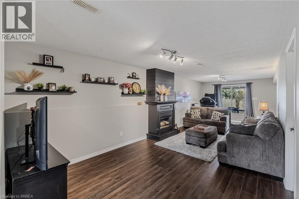 5 RICHTER Street - 20
