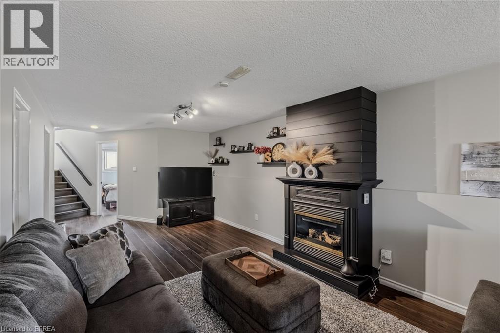 5 RICHTER Street - 22