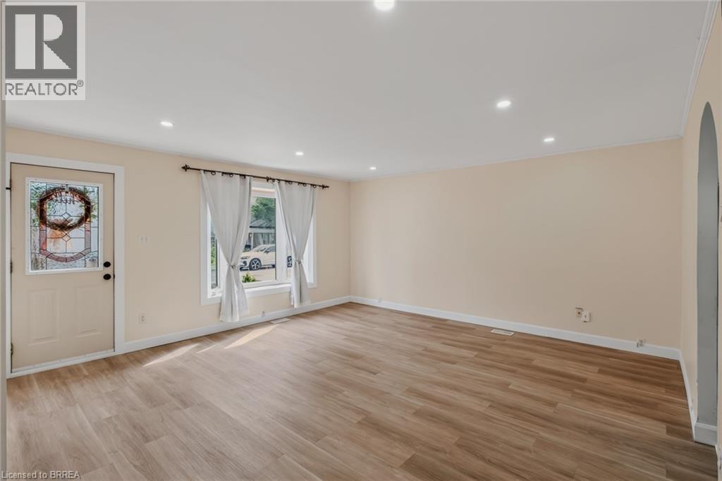 39 SANDERSON Street - 8