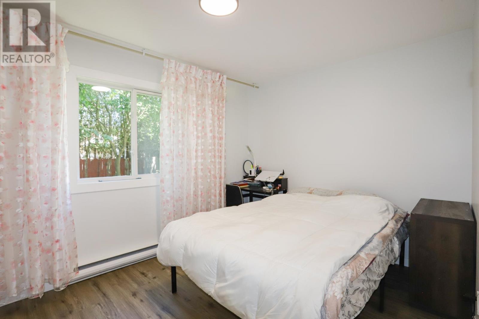 155 Sutton PL - 22