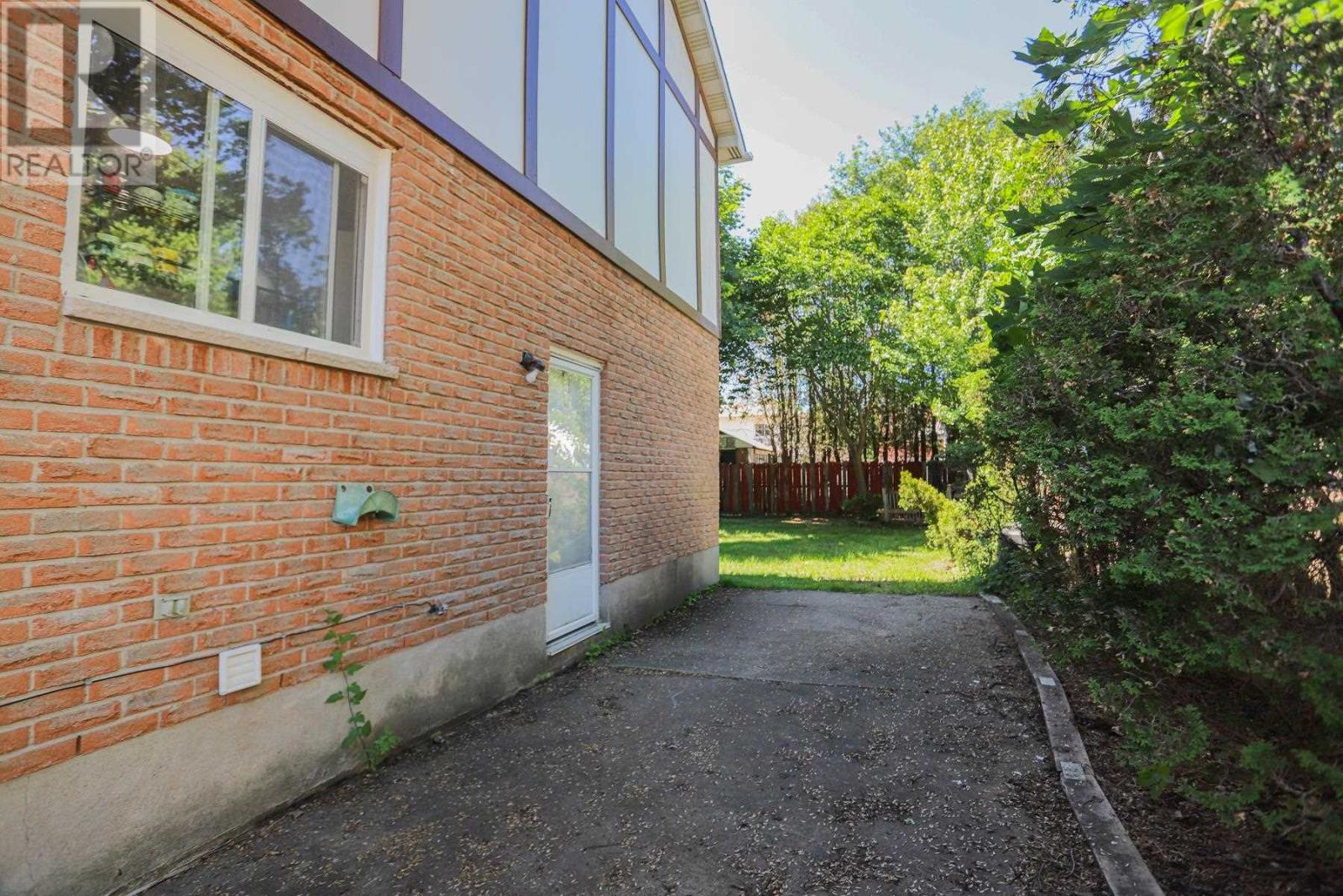 155 Sutton PL - 37