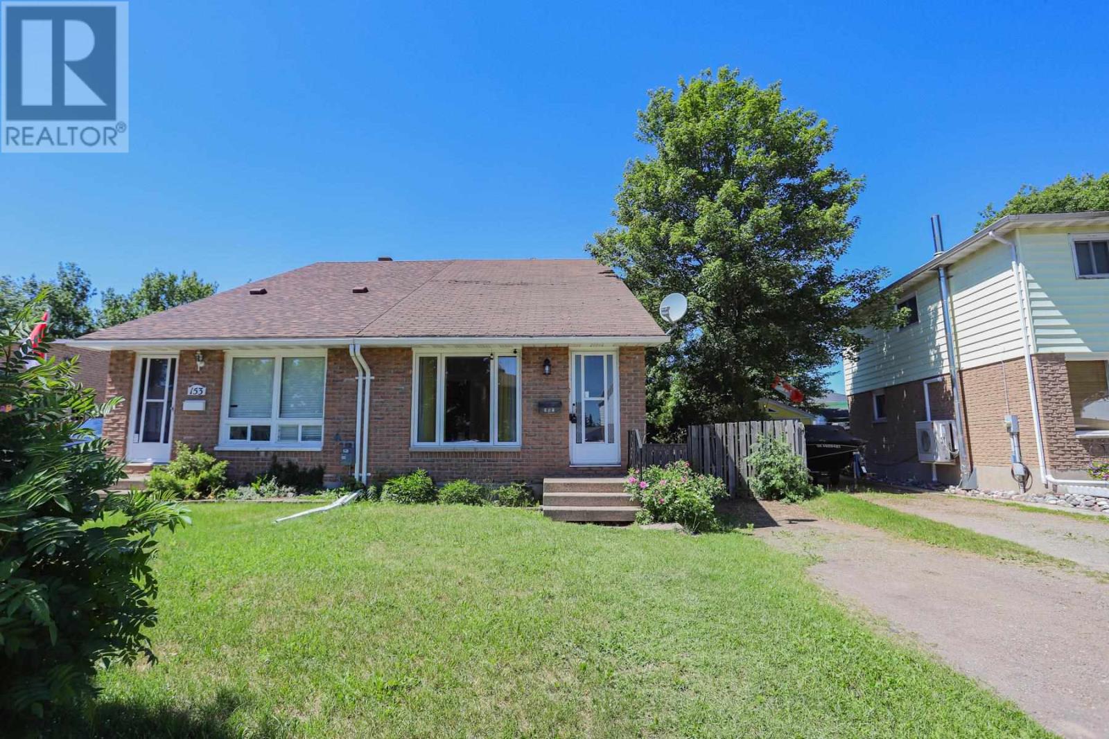 155 Sutton PL - 3