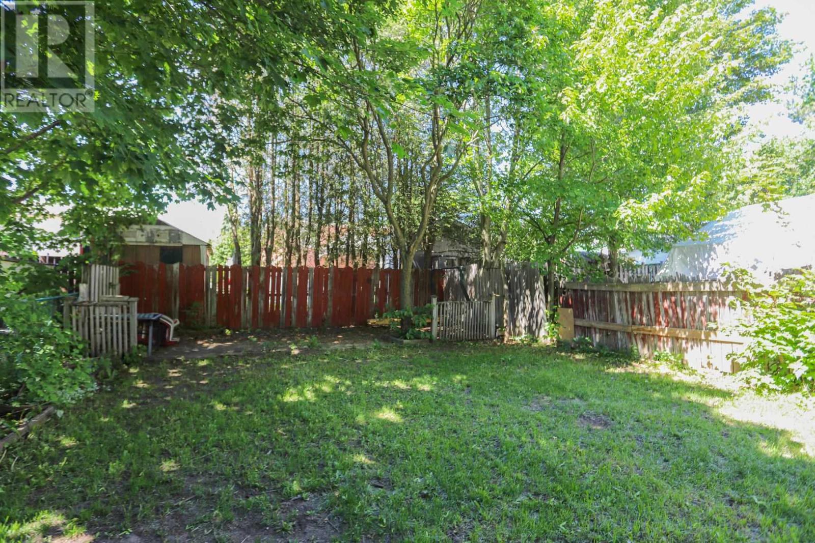 155 Sutton PL - 34