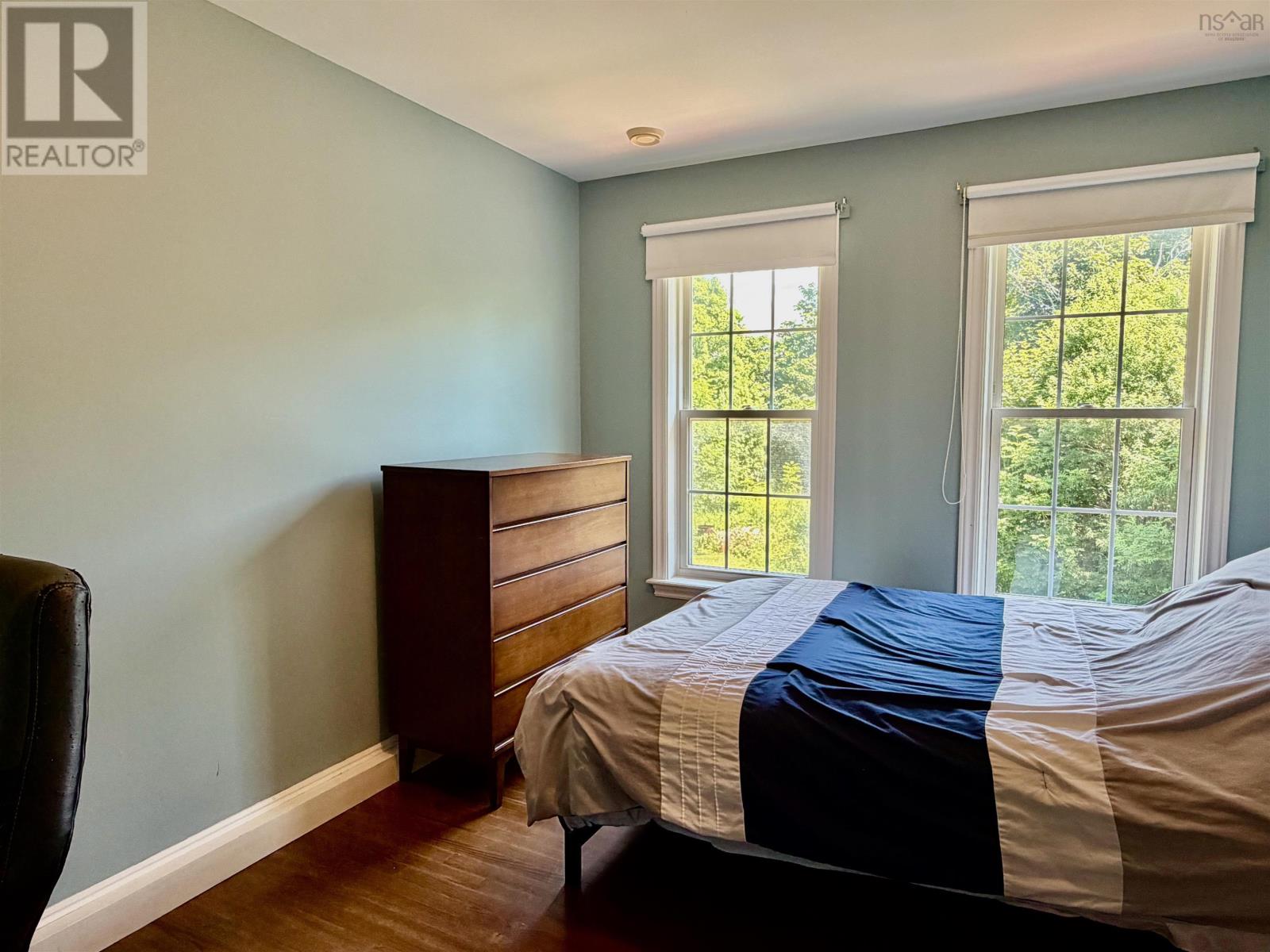 1037 Lakeside Road - Image 31