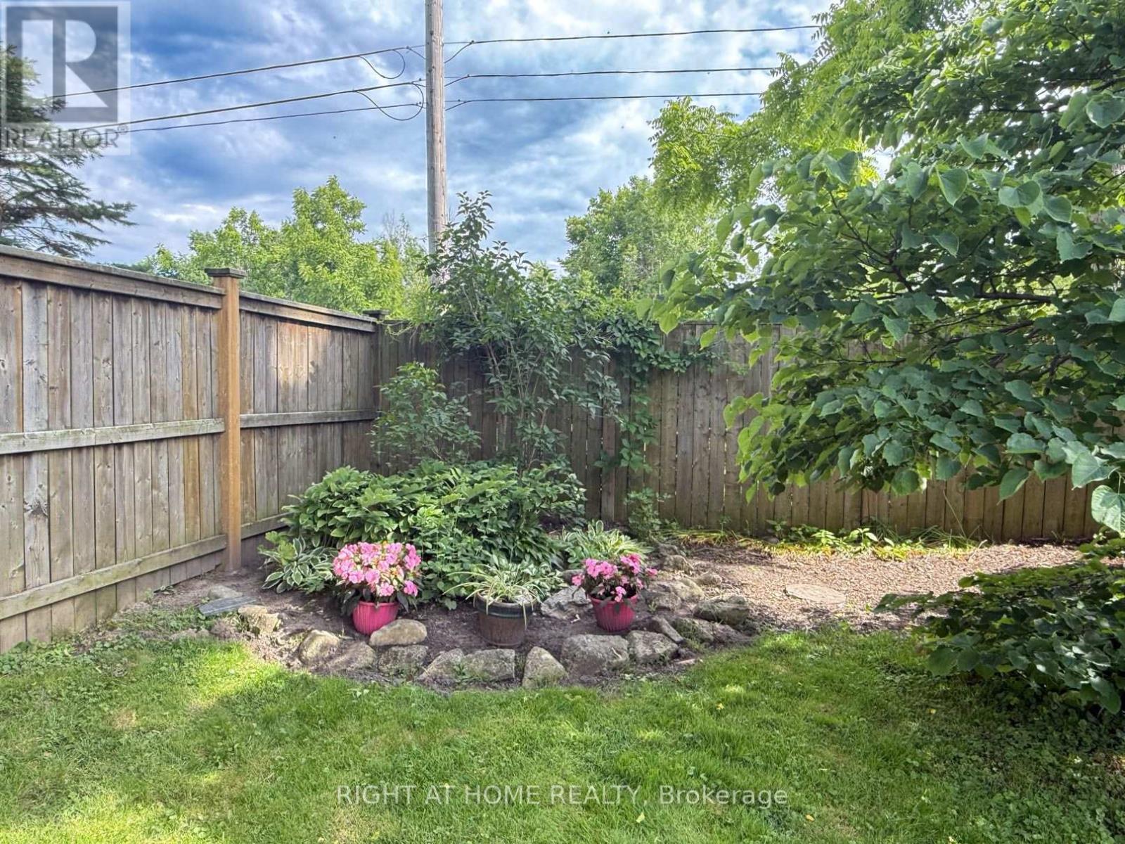 2623 KAYMAR CRESCENT - 19