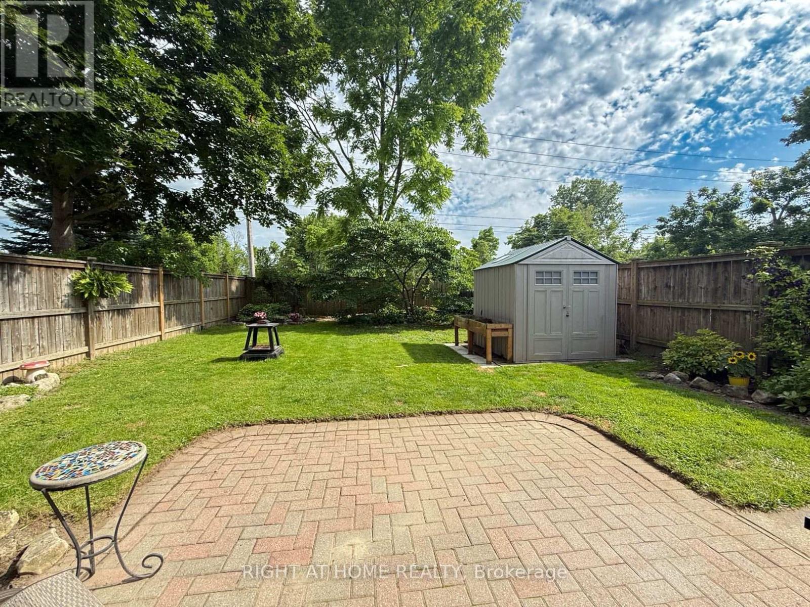 2623 KAYMAR CRESCENT - 21