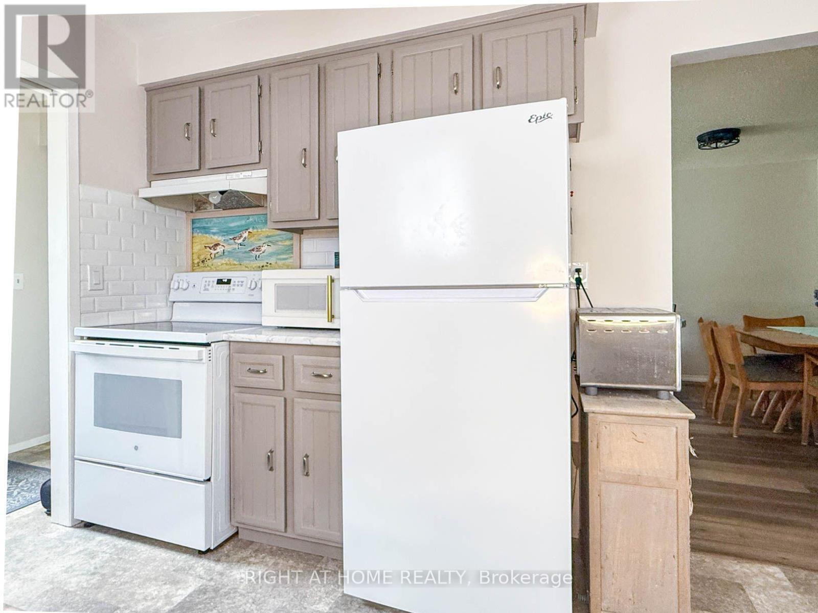 2623 KAYMAR CRESCENT - 7