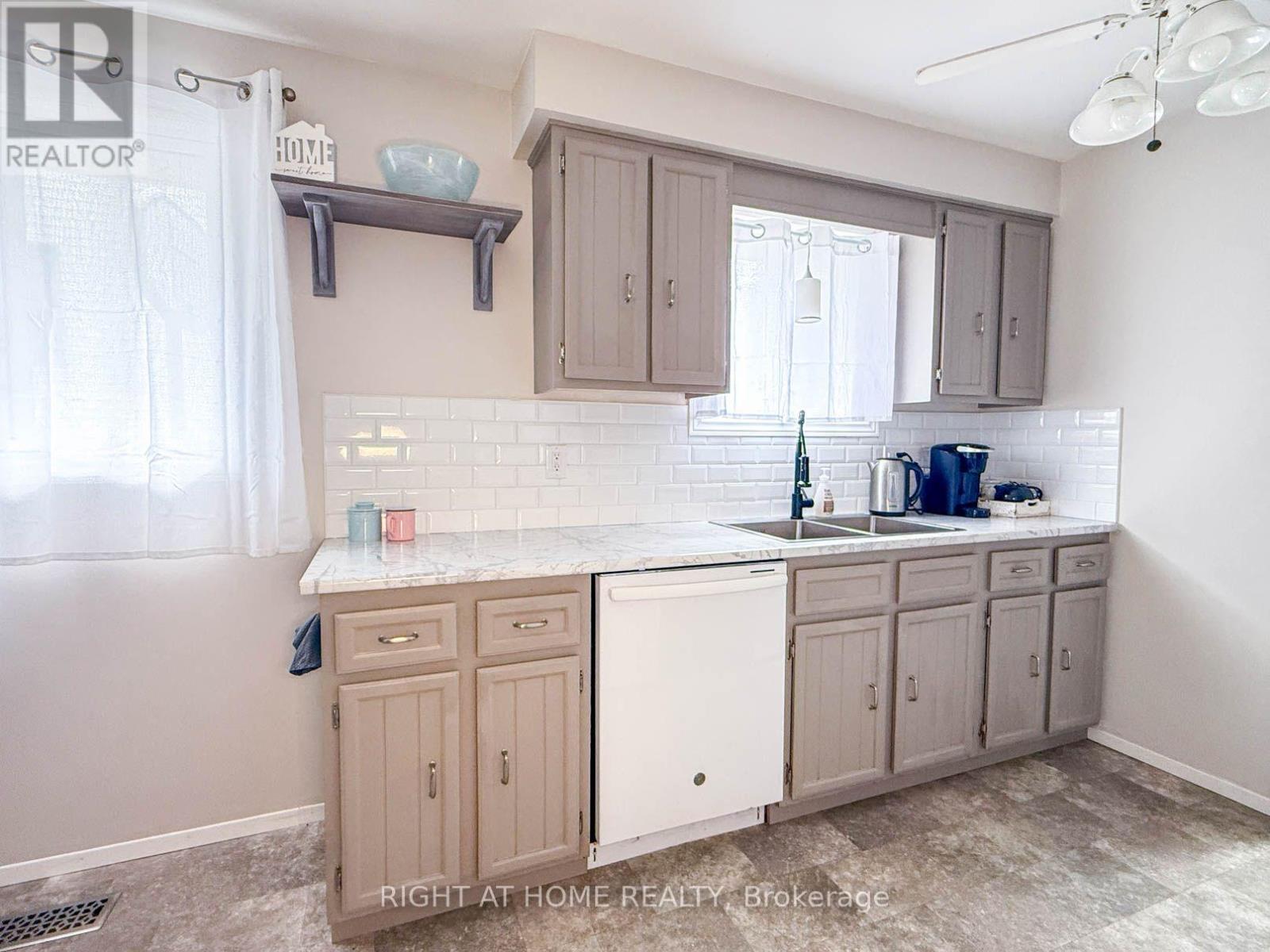 2623 KAYMAR CRESCENT - 8