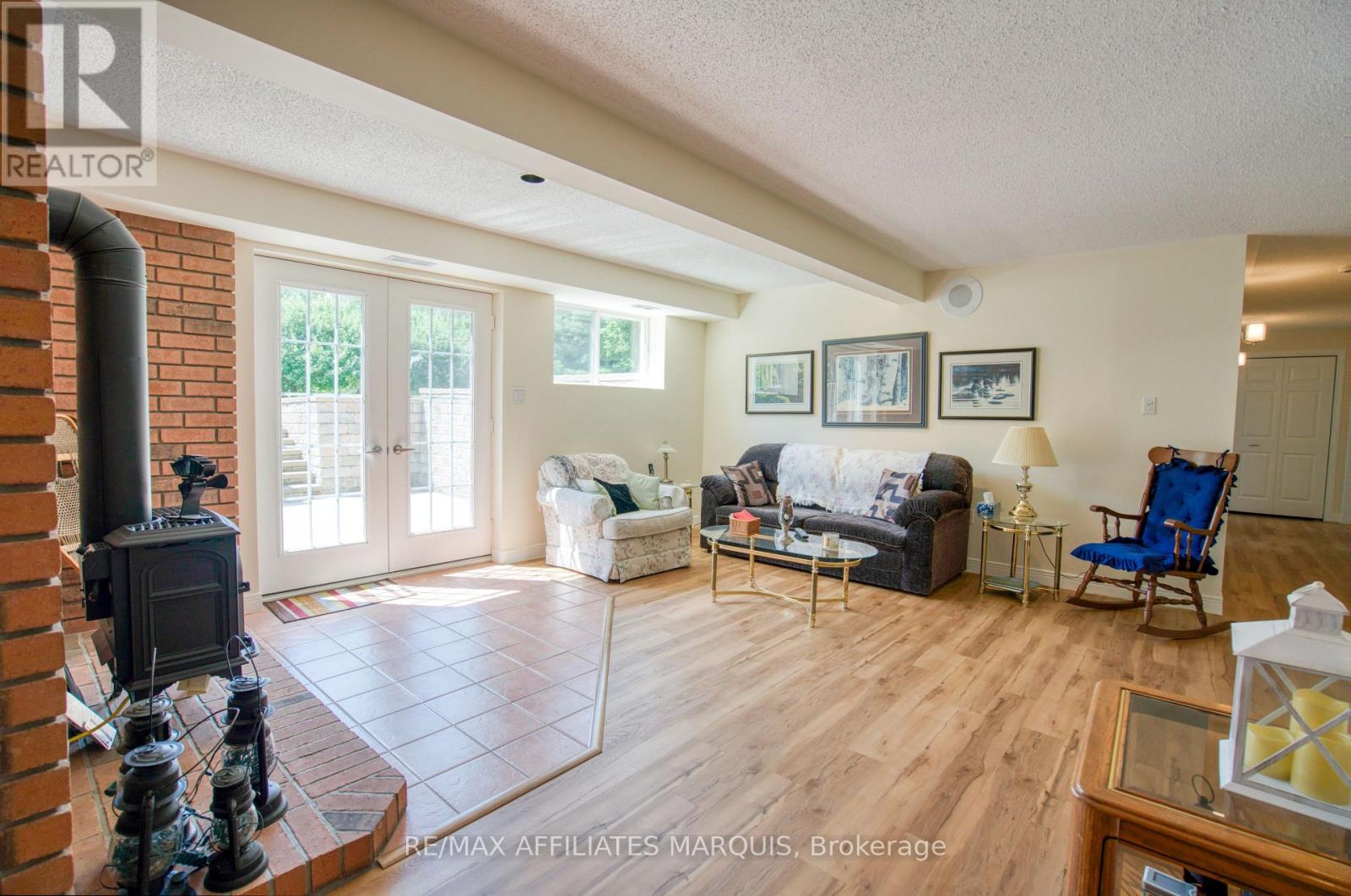 79 TROTTERS LANE - 25