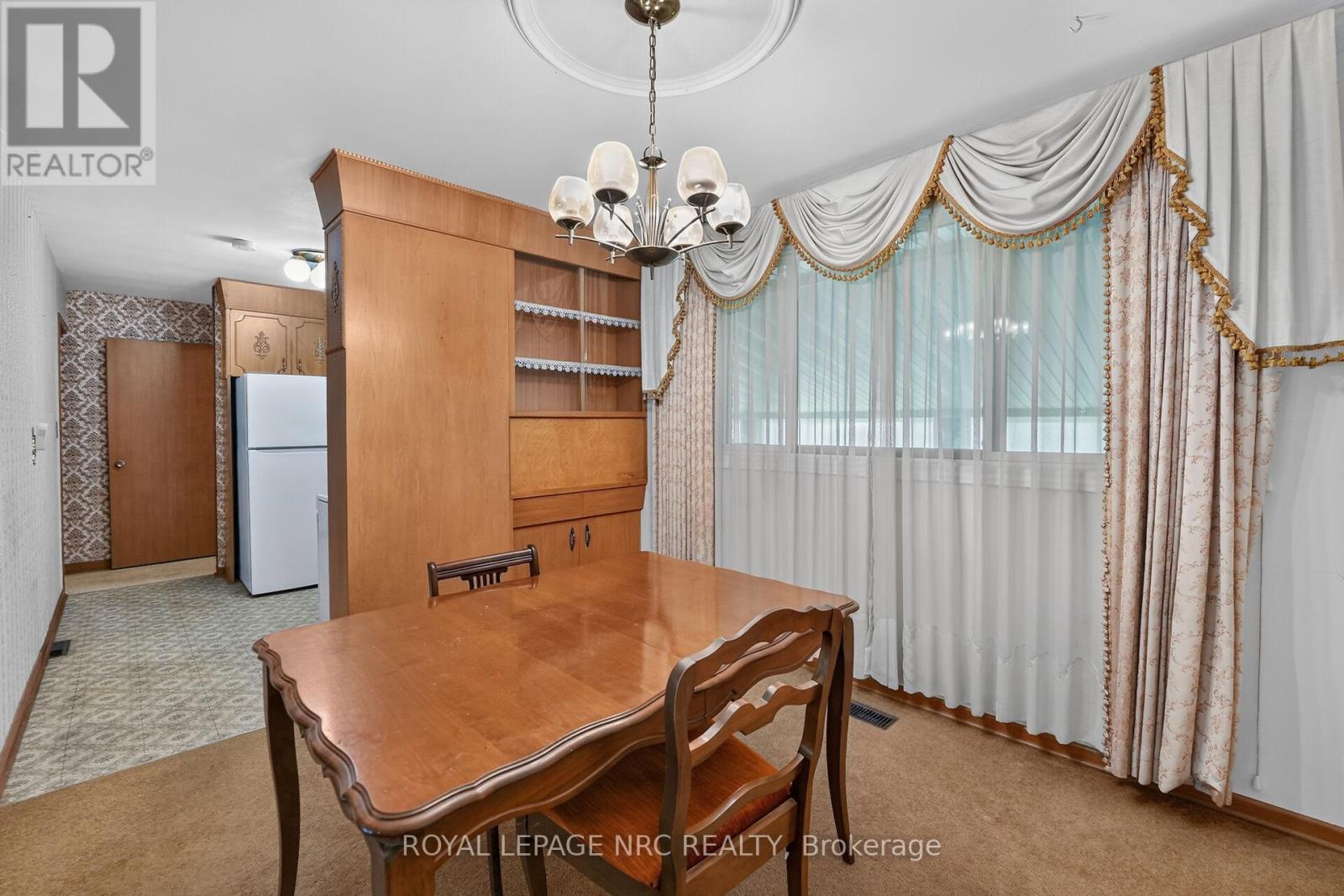 17 ST. LOUIS PLACE - 10