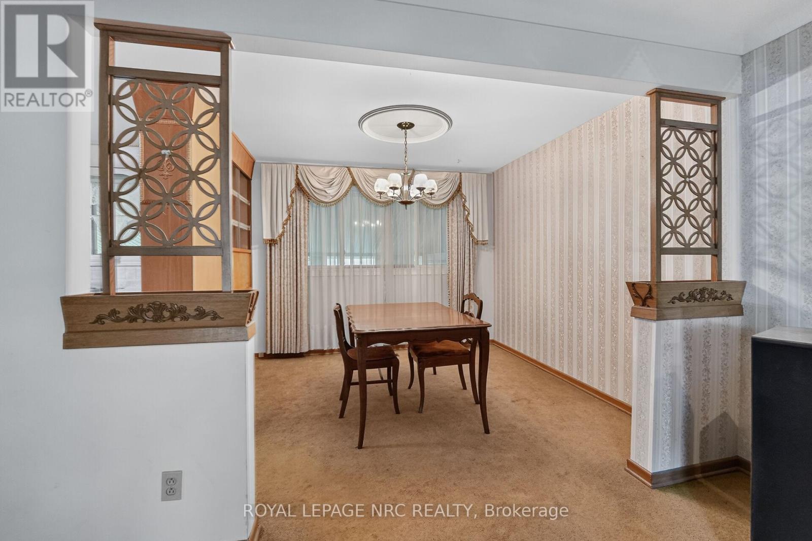 17 ST. LOUIS PLACE - 9