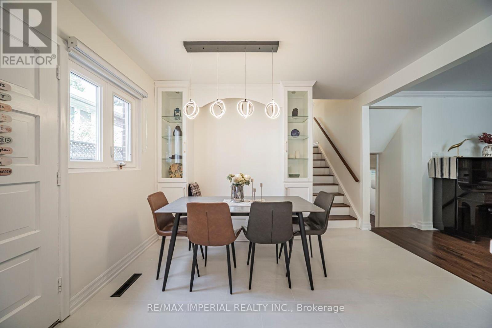4 QUINCY CRESCENT - 16