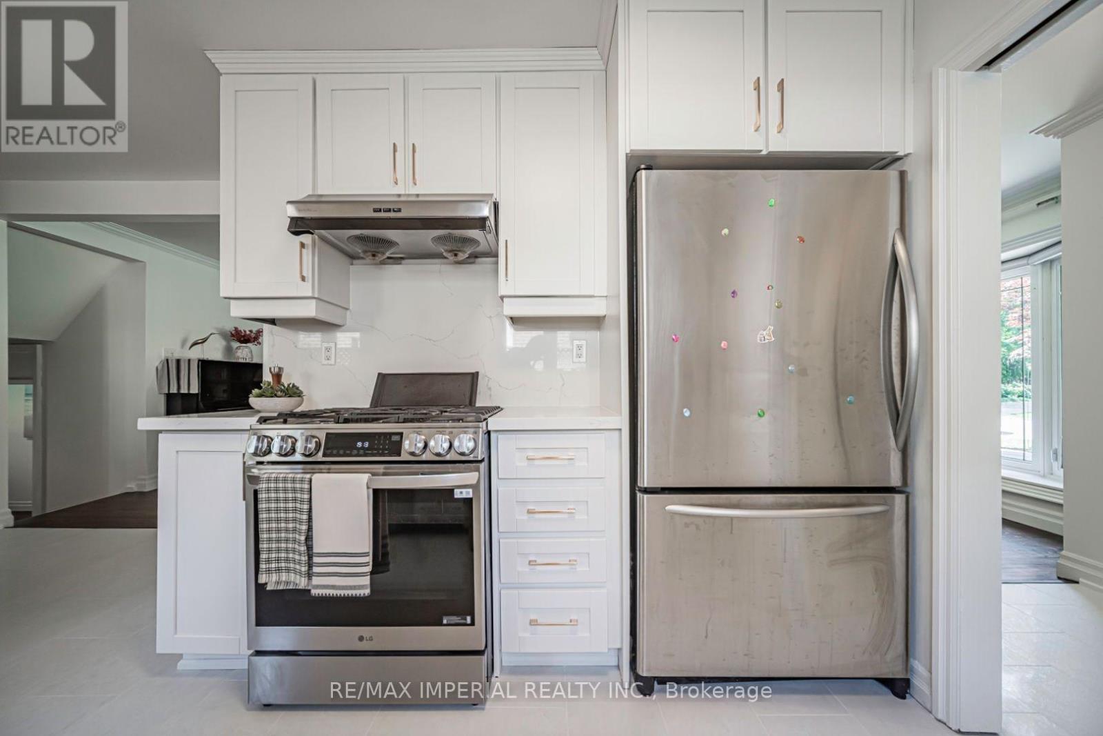 4 QUINCY CRESCENT - 23