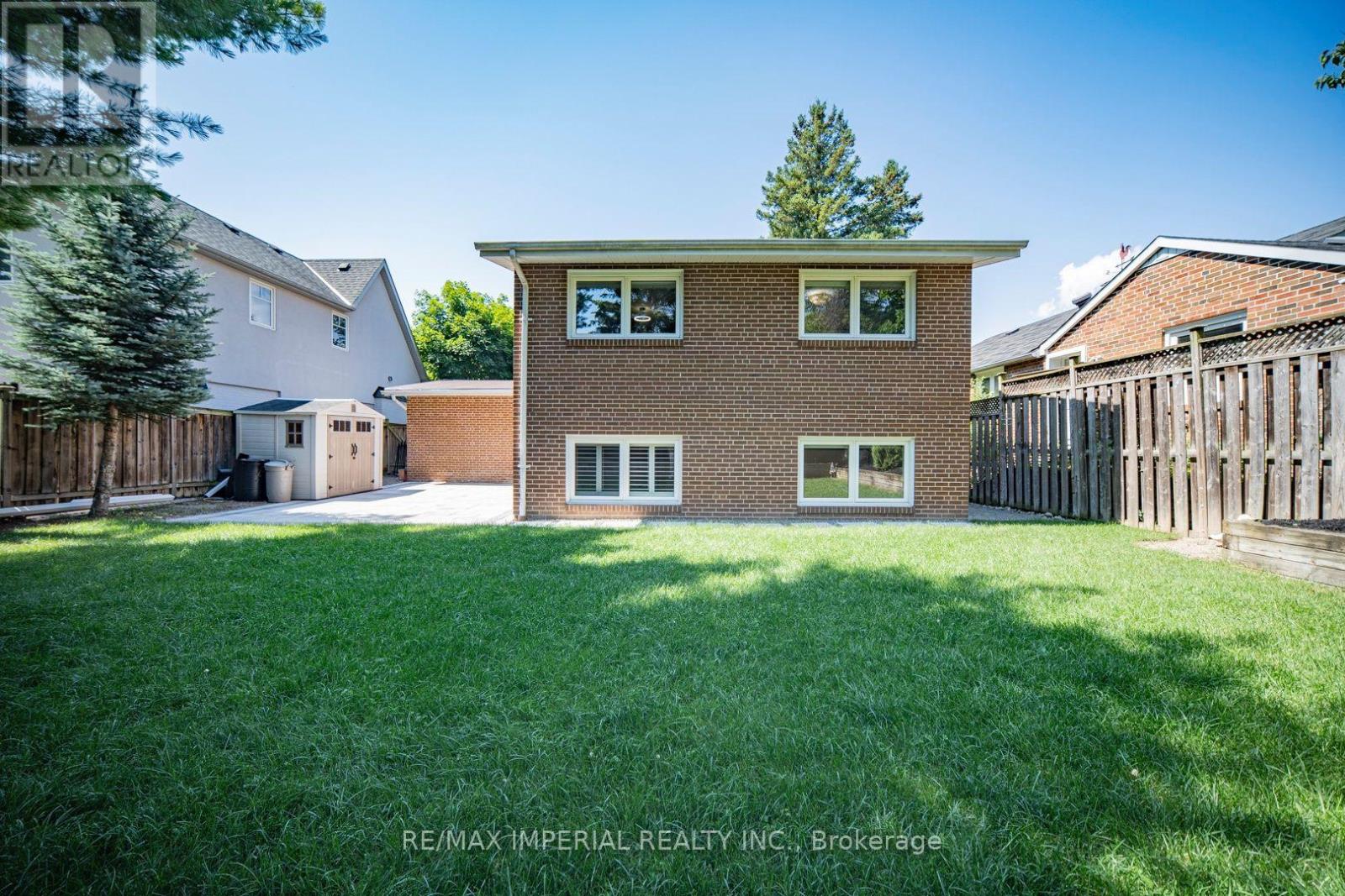 4 QUINCY CRESCENT - 45