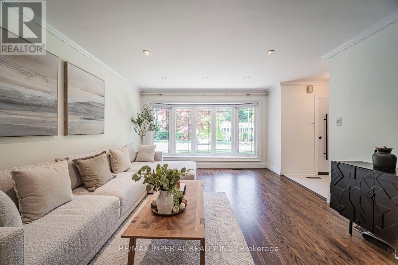 4 QUINCY CRESCENT - 9
