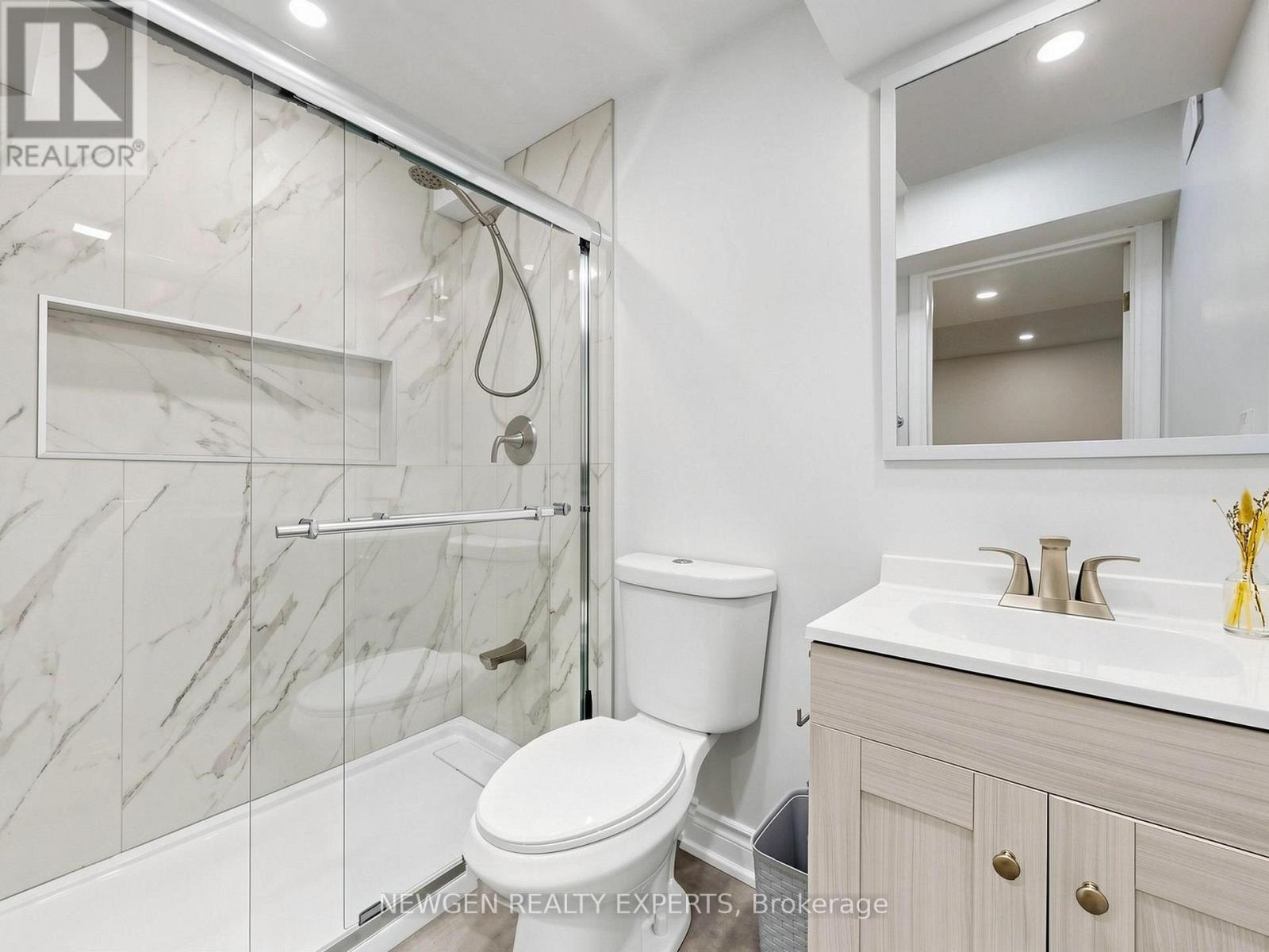 53 SILVERWOOD CIRCLE - Image 38