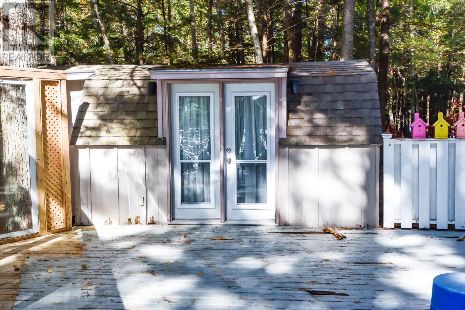 539 Canoe Island Road - 26