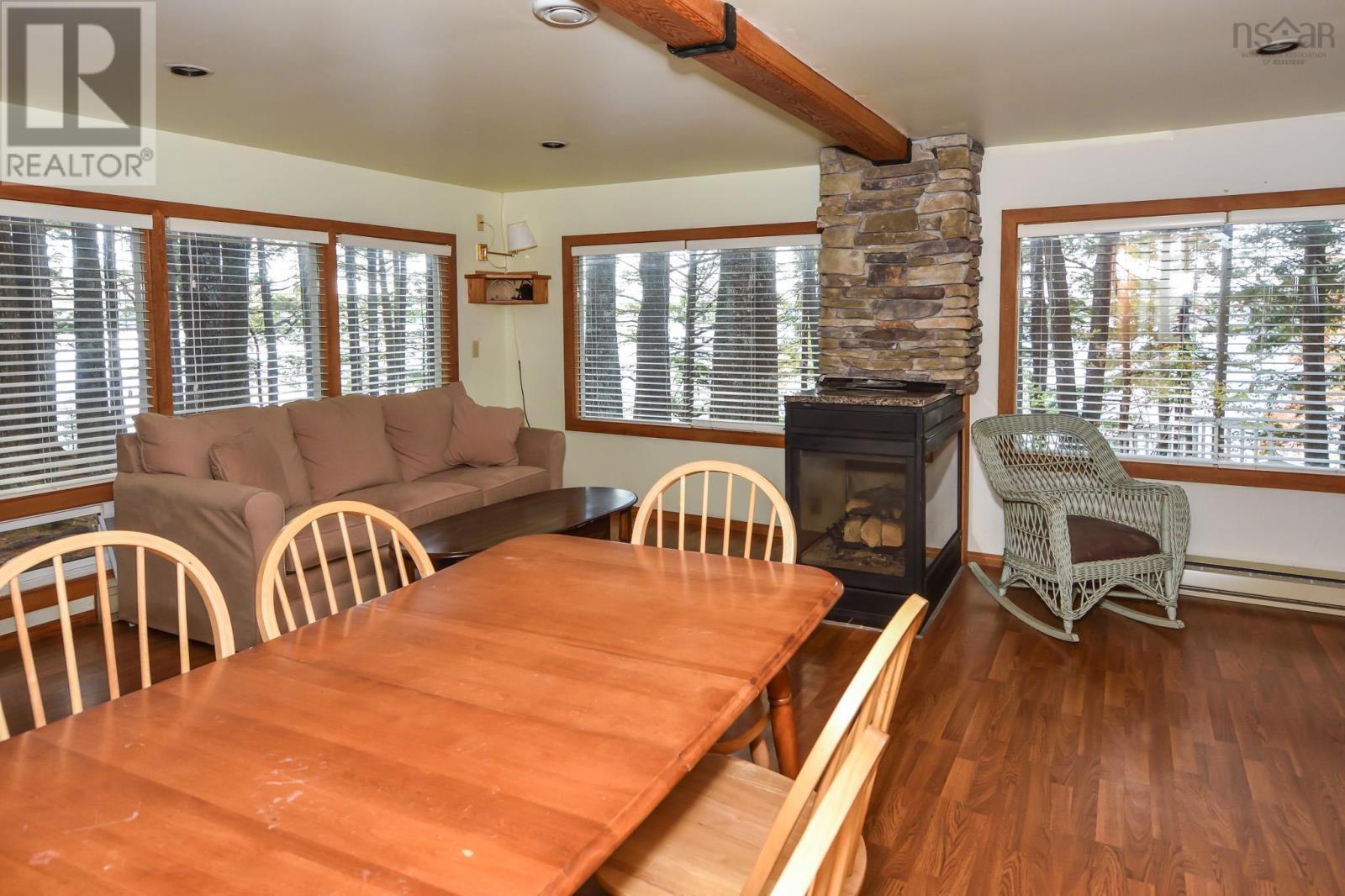 539 Canoe Island Road - 16