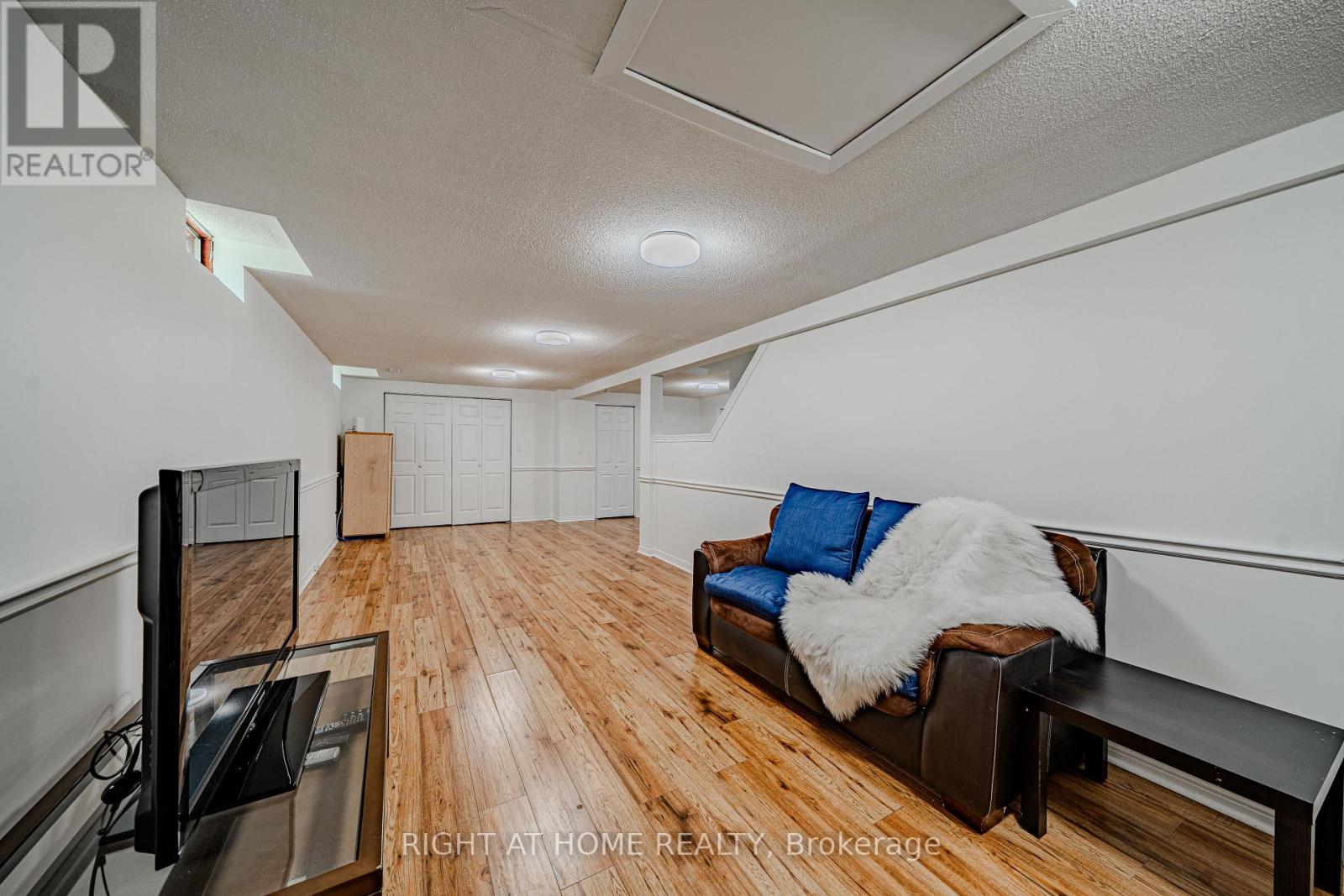 11 CARLSON DRIVE - 34