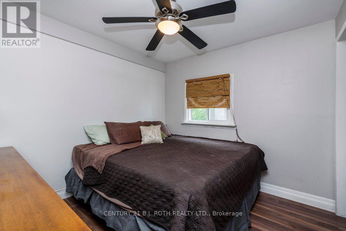 922 ELIZABETH AVENUE - 9