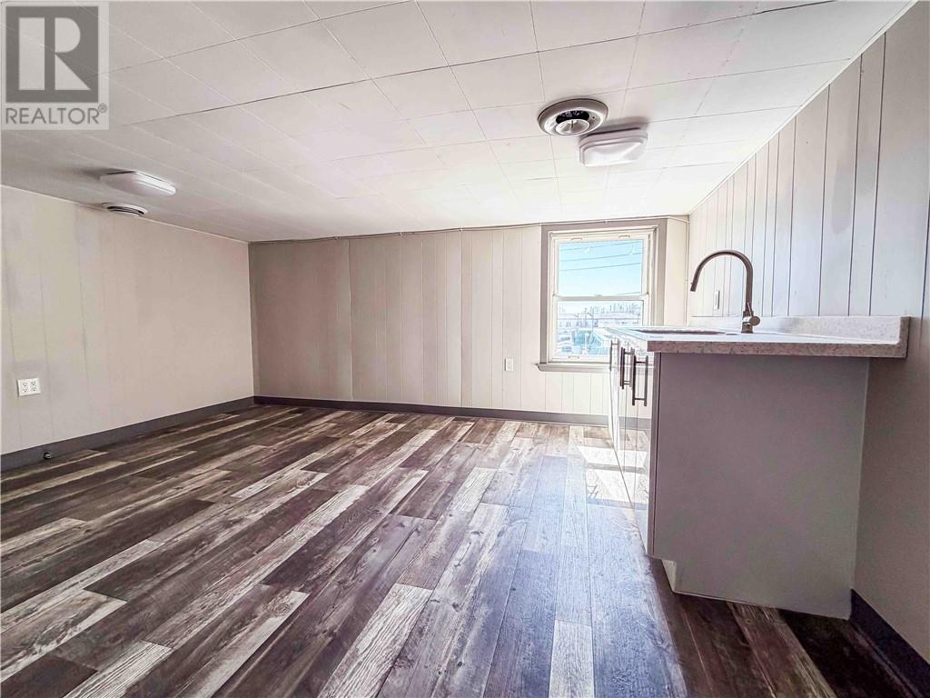 633 Lorne Street Unit# 201, Sudbury — photo 2