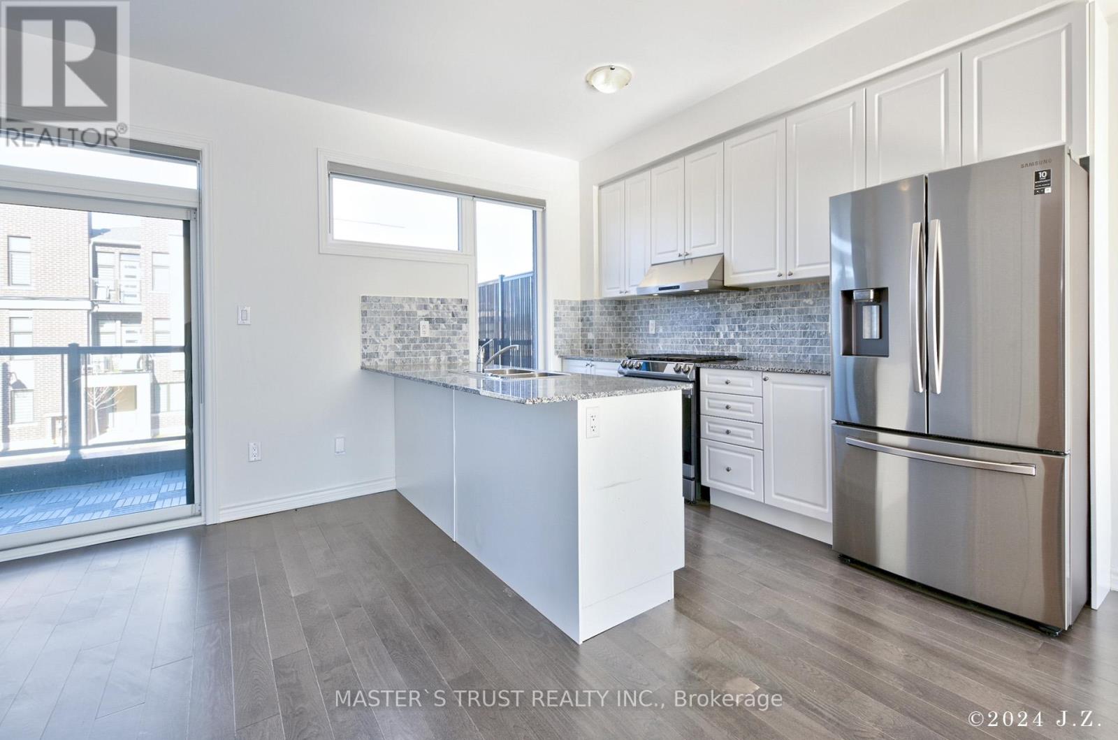 2501 LITTLEFIELD CRESCENT - 11