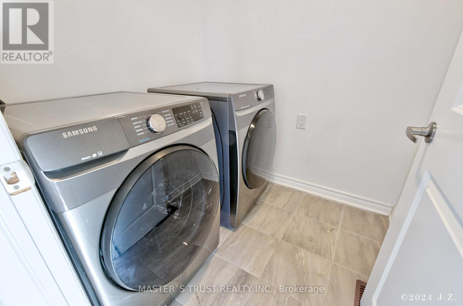 2501 LITTLEFIELD CRESCENT - 19