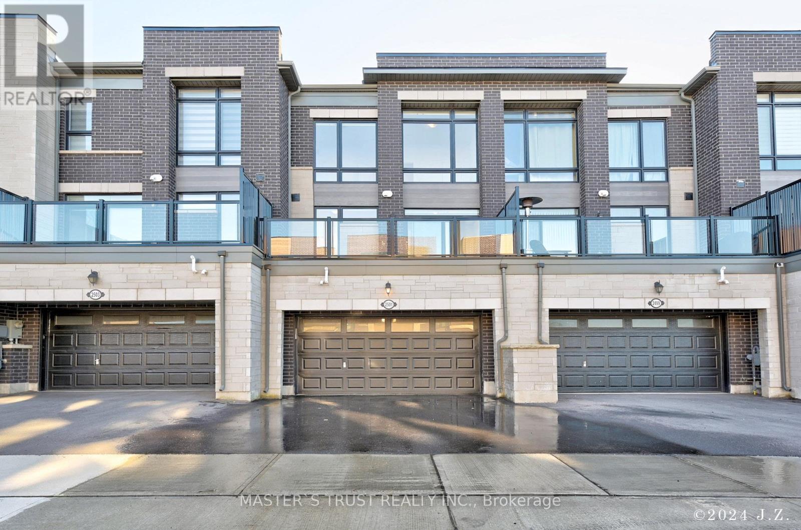 2501 LITTLEFIELD CRESCENT - 32