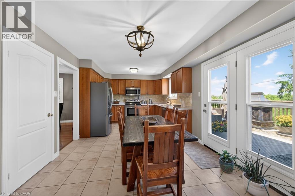 60 DUNROBIN Drive - Image 11