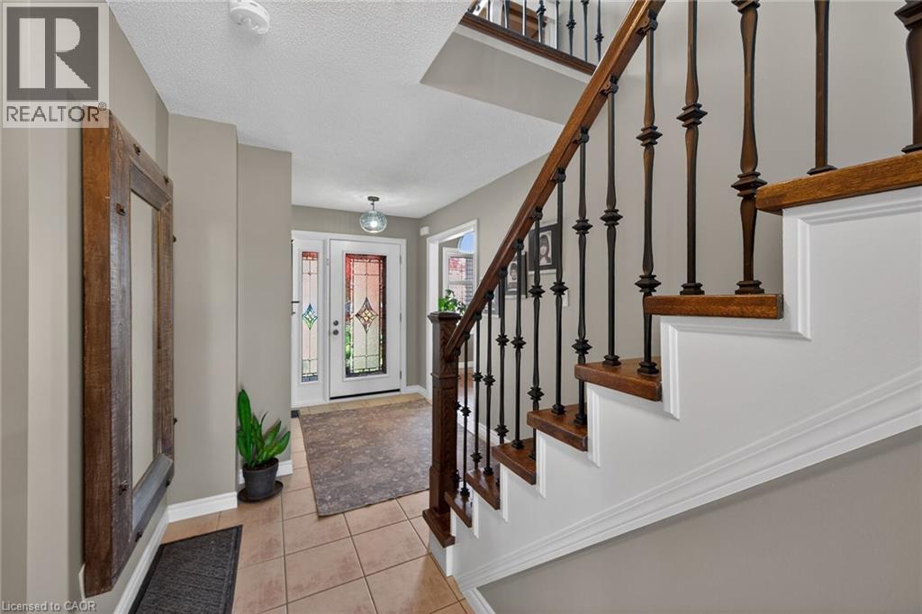 60 DUNROBIN Drive - Image 16