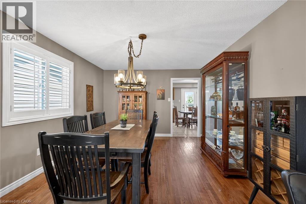 60 DUNROBIN Drive - Image 8