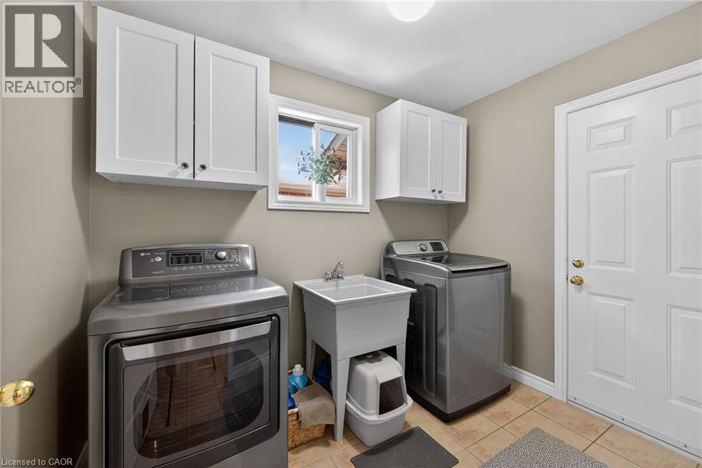 60 DUNROBIN Drive - Image 18