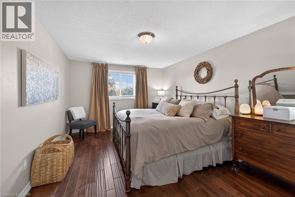 60 DUNROBIN Drive - Image 19