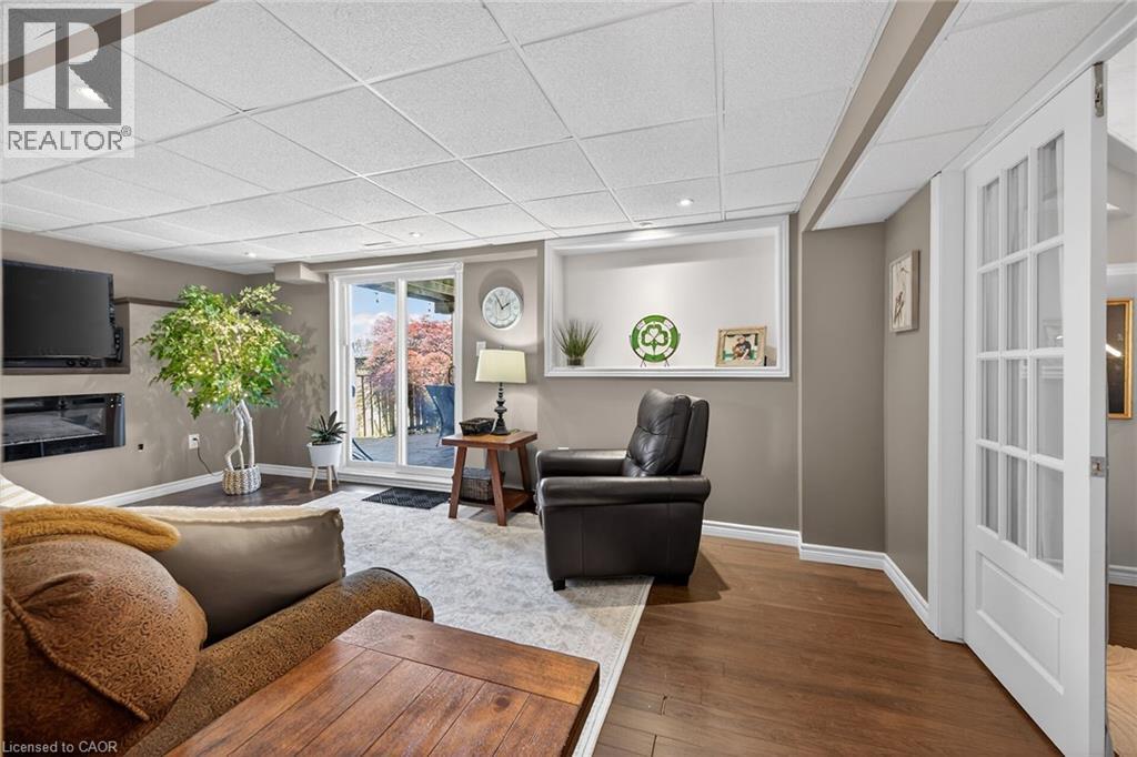 60 DUNROBIN Drive - Image 29