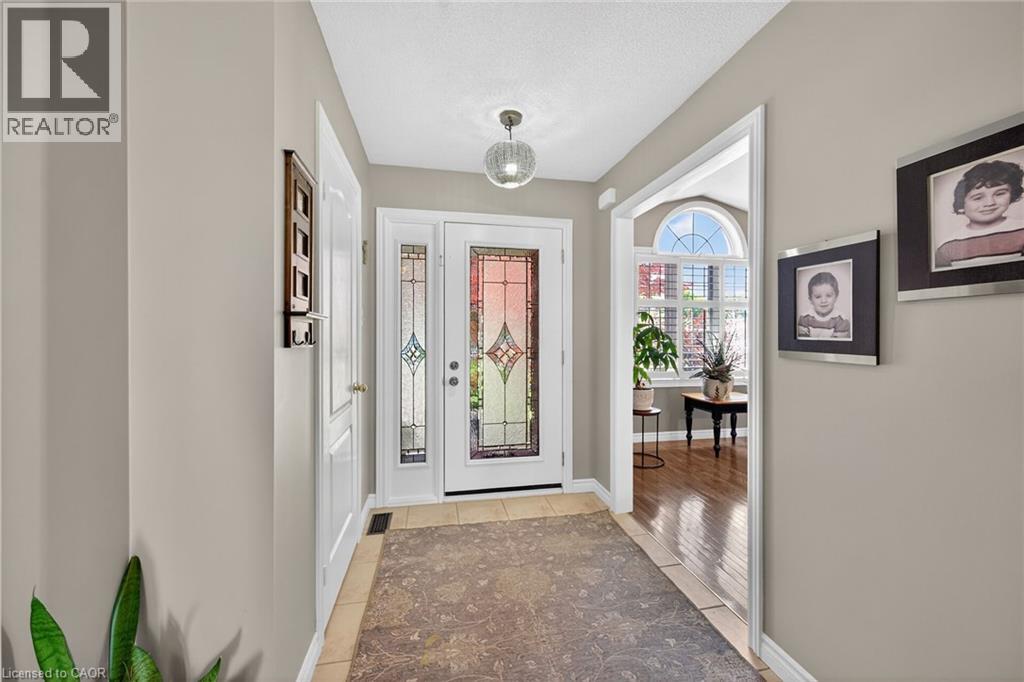 60 DUNROBIN Drive - Image 6