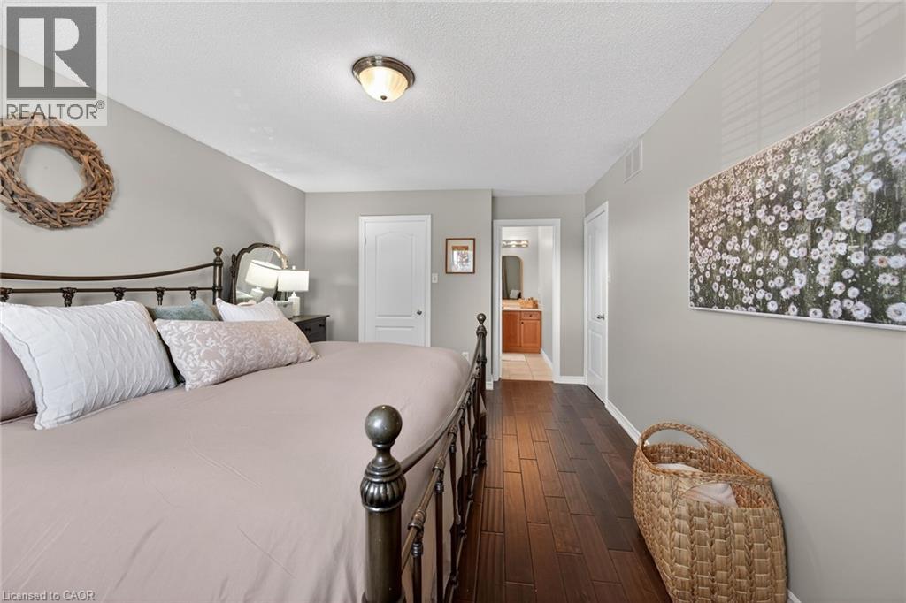 60 DUNROBIN Drive - Image 20